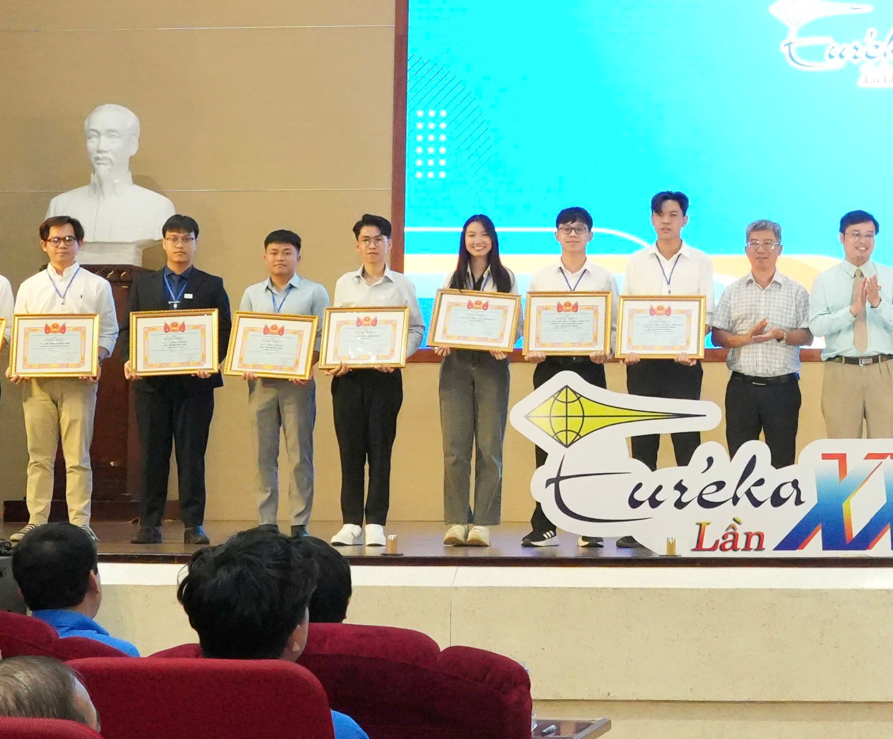 Our team at the Euréka Award ceremony